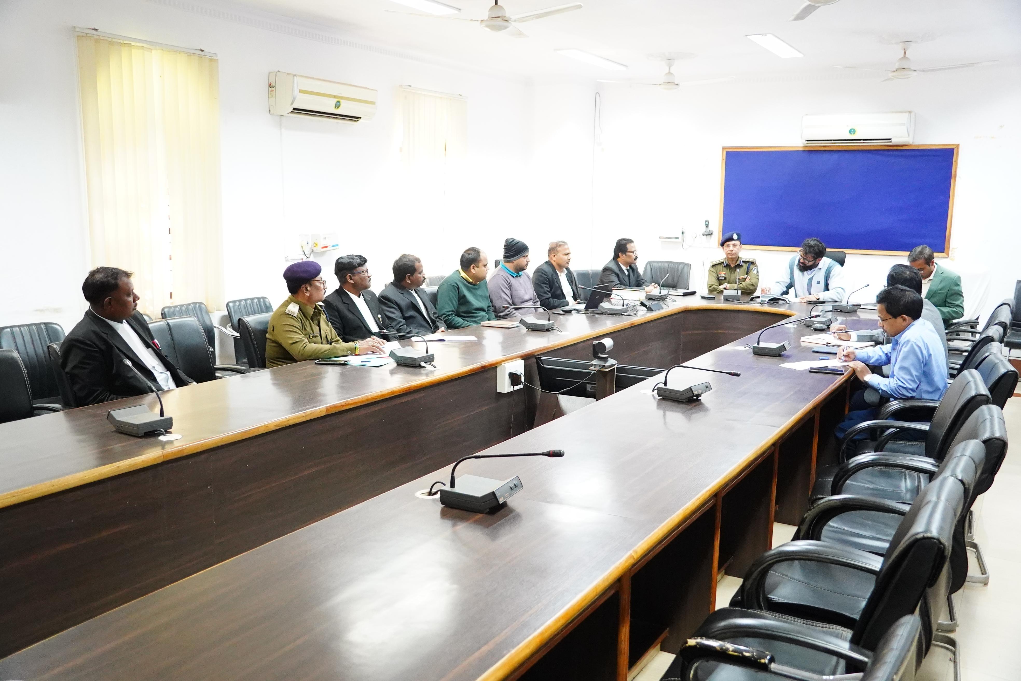 नए आपराधिक कानूनों के बेहतर क्रियान्वयन के लिए कलेक्टर&ndash;एसएसपी ने ली महत्वपूर्ण बैठक,चिकित्सकों को मेडलीपर पोर्टल में अपलोड करनी होगी रिपोर्ट
