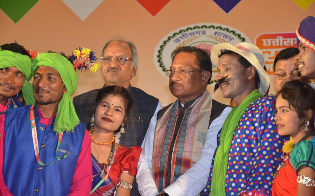 देश की राजधानी में छत्तीसगढ़ की लोक संस्कृति का भव्य प्रदर्शन,&nbsp;लोक कलाकारों की मनमोहक प्रस्तुति में भारत मंडपम में दिखी छत्तीसगढ़ की सांस्कृतिक छटा