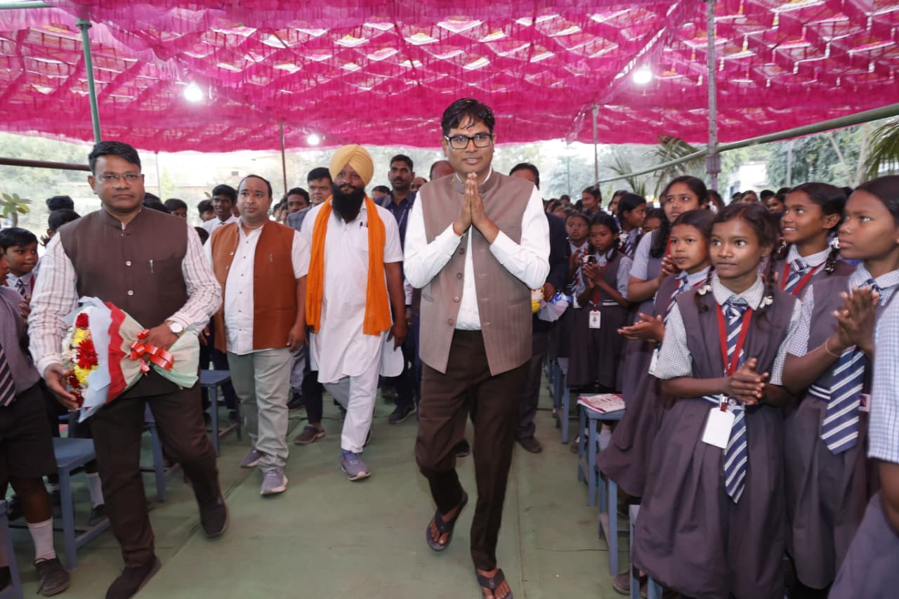 ग्रामीण अंचलों के विकास को लेकर प्रतिबद्धता से कर रहे कार्य-वित्त मंत्री श्री ओ.पी.चौधरी,पुसौर विकासखण्ड में विभिन्न विकास कार्यों का किया लोकार्पण एवं भूमिपूजन
