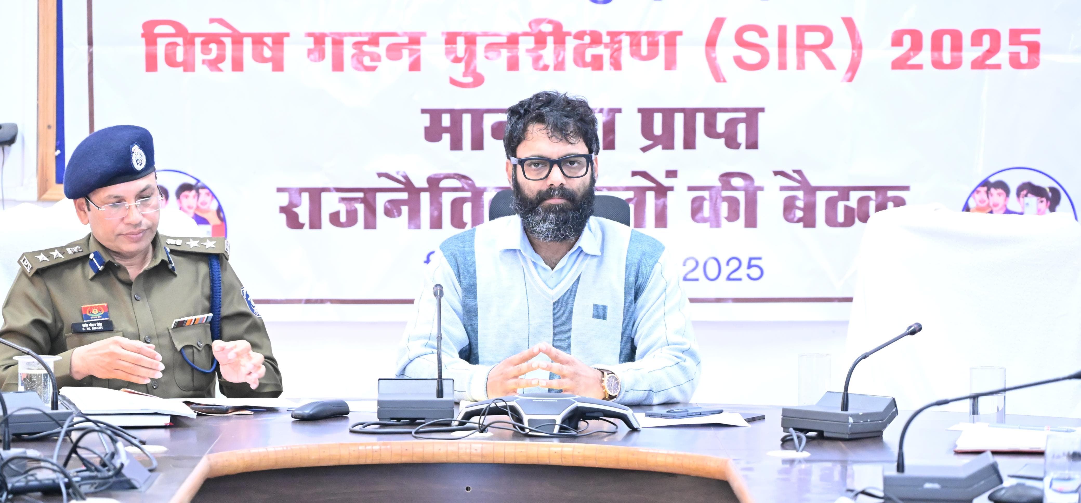सुरक्षित सड़कों की पहल : "नो हेलमेट, नो माफ़ी -&nbsp;शराब और नियम तोड़ने वालों के लिए अब नहीं कोई रियायत,यातायात नियम का पालन अनिवार्य"-कलेक्टर