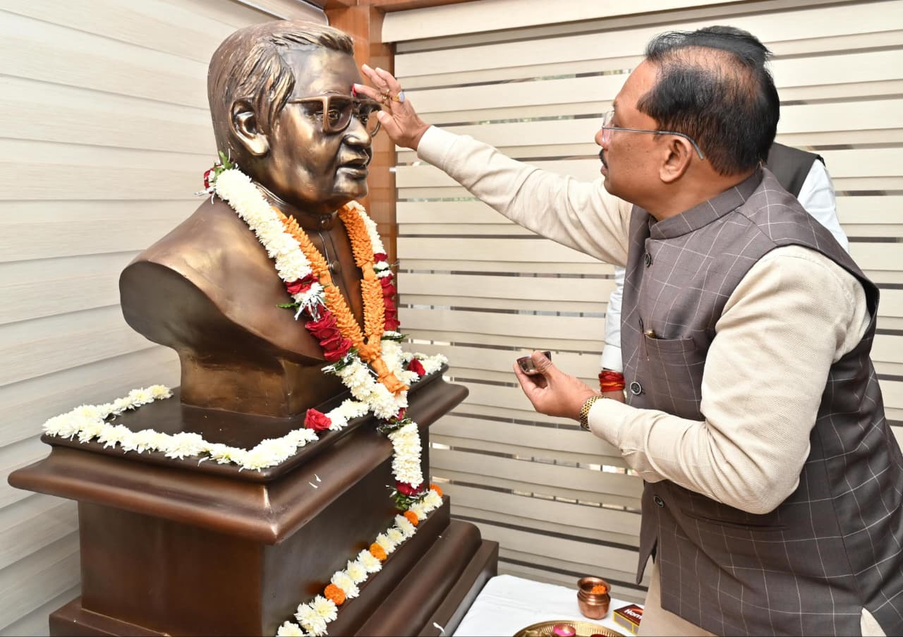अटलजी को नमन: सुशासन, राष्ट्रसेवा और लोककल्याण के अमर प्रतीक को मुख्यमंत्री विष्णु देव साय की श्रद्धांजलि