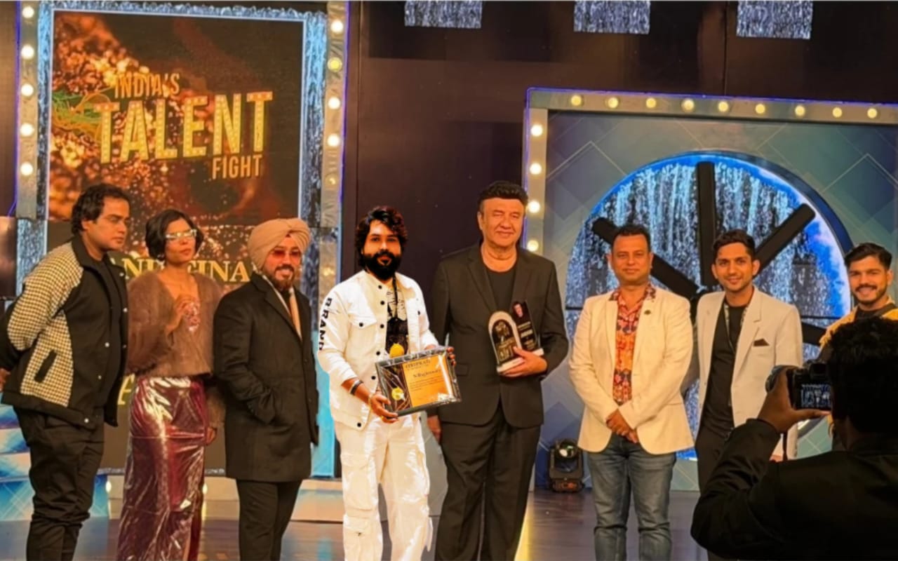  रायगढ़ के एन. राघवेंद्र ने राष्ट्रीय मंच पर सुरों की साधना से रचा इतिहास, इंडियाज़ टैलेंट फाइट के ग्रैंड फिनाले में पहुंचकर बढ़ाया जिले और प्रदेश का गौरव