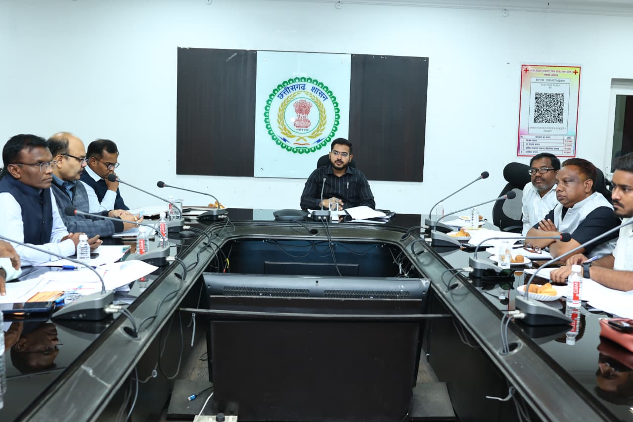 अल्पसंख्यक हितग्राहियों को शासन की योजनाओं का अधिकाधिक लाभ मिले-सीईओ जिला पंचायत श्री पठारे