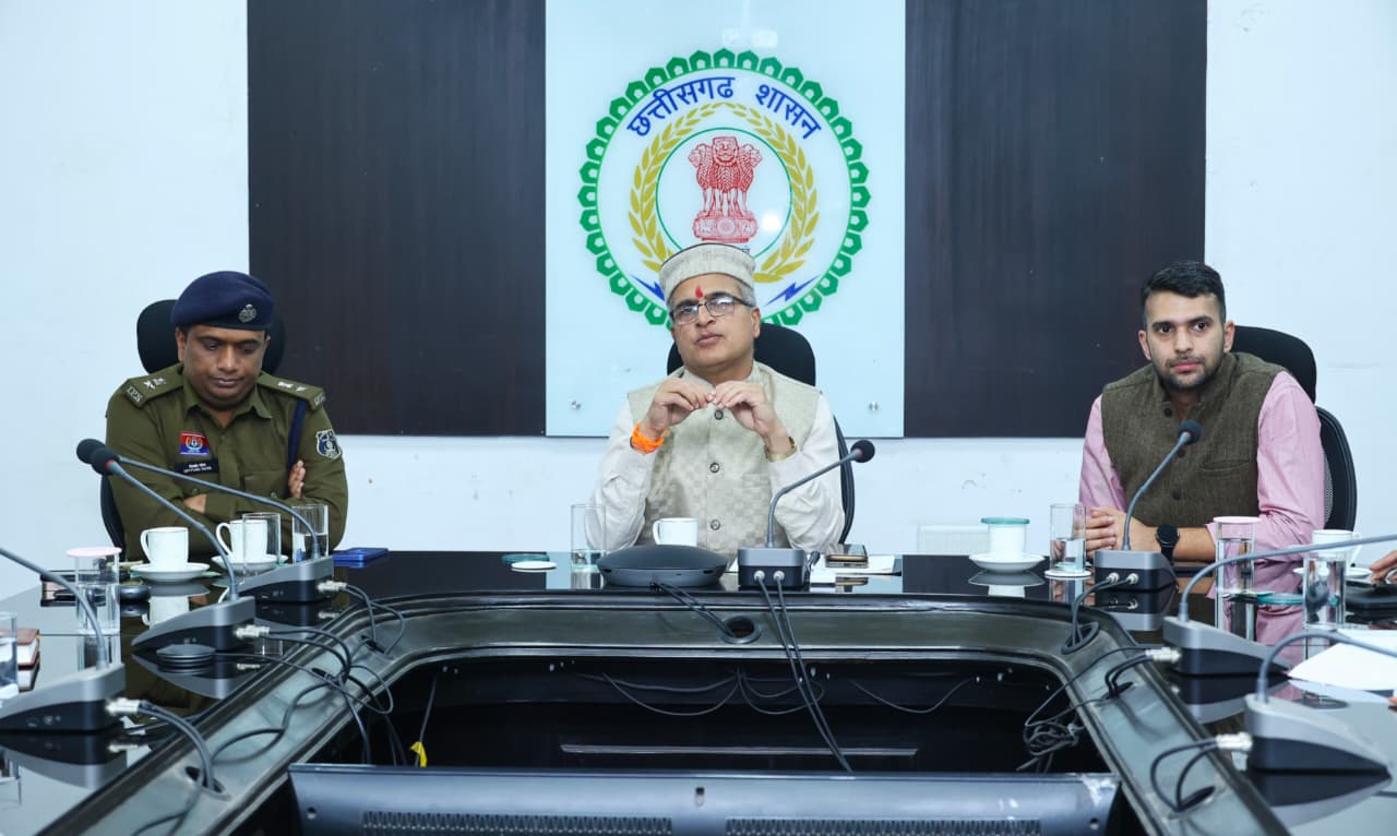 एलबीएसएनएए निदेशक श्री श्रीराम तरानिकांति का रायगढ़ दौरा, नागरिक सुविधाओं और प्रशासनिक कार्यप्रणाली का लिया जायजा