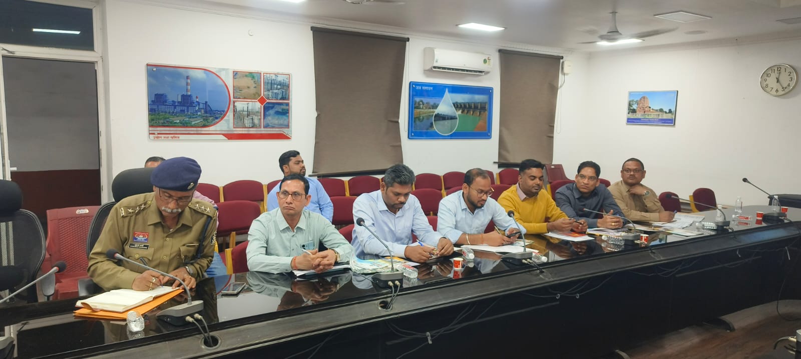 विधानसभा सत्र के दौरान बिना अनुमति अवकाश व मुख्यालय छोड़ने पर रोक-कलेक्टर