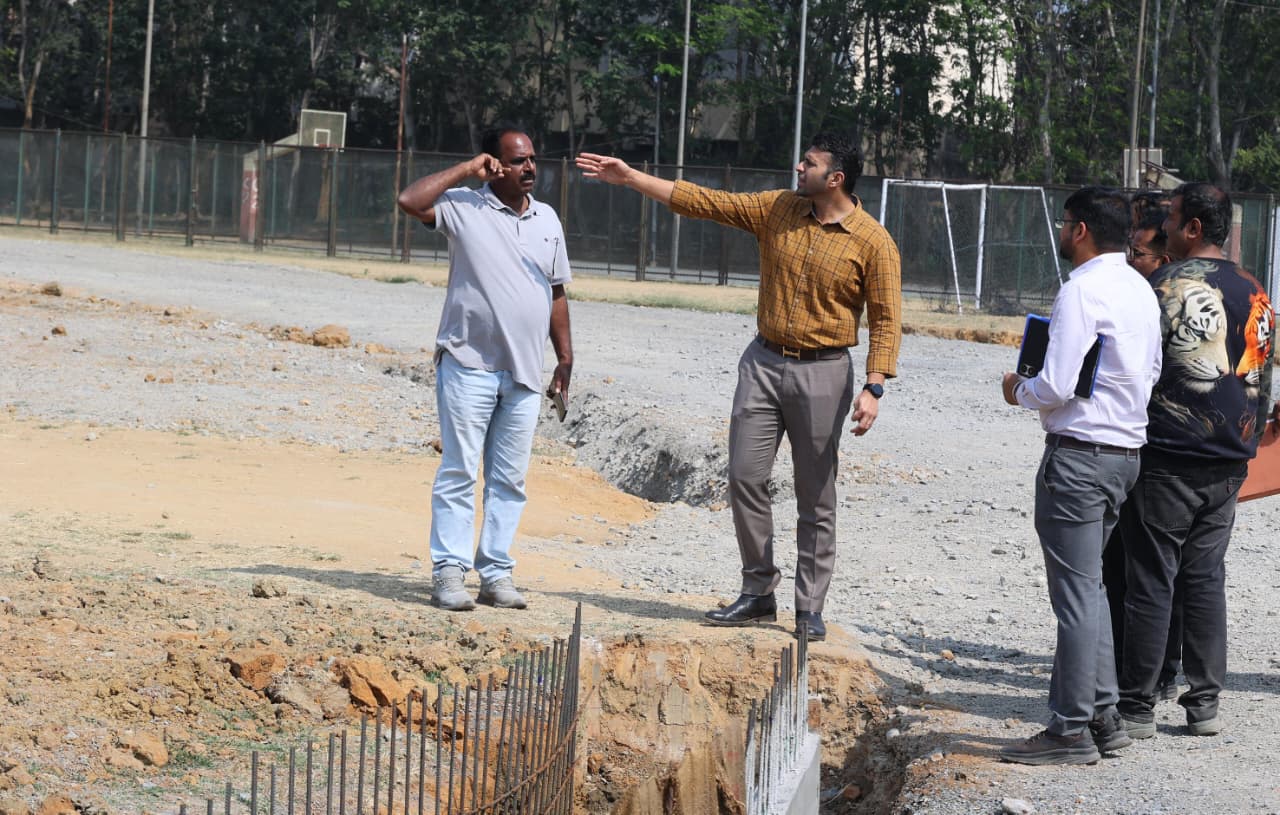 नगर निगम रायगढ़ के विकास कार्यों का कलेक्टर ने किया सघन निरीक्षण,निर्धारित समय-सीमा में उच्च गुणवत्ता के साथ कार्य पूर्ण करने के सख्त निर्देश