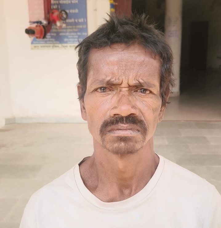 जिसने उंगली पकड़कर चलना सिखाया उसी ने छीनी जिंदगी: पिता ने गुस्से में खोया आपा, आंगनबाड़ी सहायिका बेटी को टांगी से उतारा मौत के घाट, पुलिस ने आरोपी को भेजा सलाखों के पीछे