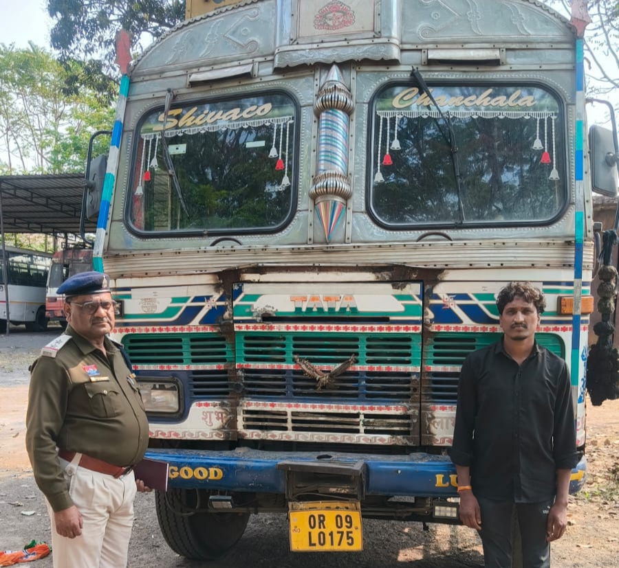 ऑपरेशन प्रहार&rdquo; की गूंज से कांपा स्क्रैप माफिया: एसएसपी शशि मोहन सिंह की अगुवाई में 140 टन अवैध कबाड़ जब्त, 9 वाहन समेत 1.60 करोड़ की संपत्ति जप्त!