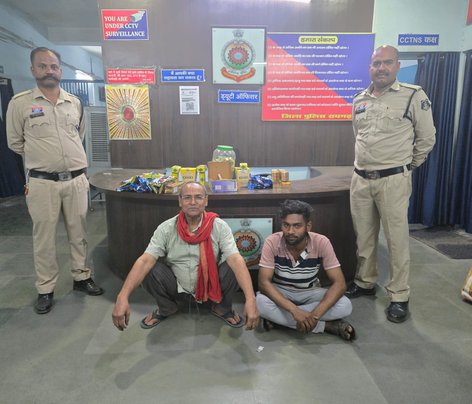 होली से पहले पुलिस का &lsquo;ऑपरेशन आघात&rsquo; तेज &mdash; पान ठेलों पर बिक रहे &lsquo;गोगो&rsquo; और सूखे नशे के कारोबार पर बड़ी दबिश, 7 थाना क्षेत्रों में छापेमारी कर 35 संचालकों पर जुर्माना और प्रतिबंधात्मक कार्रवाई