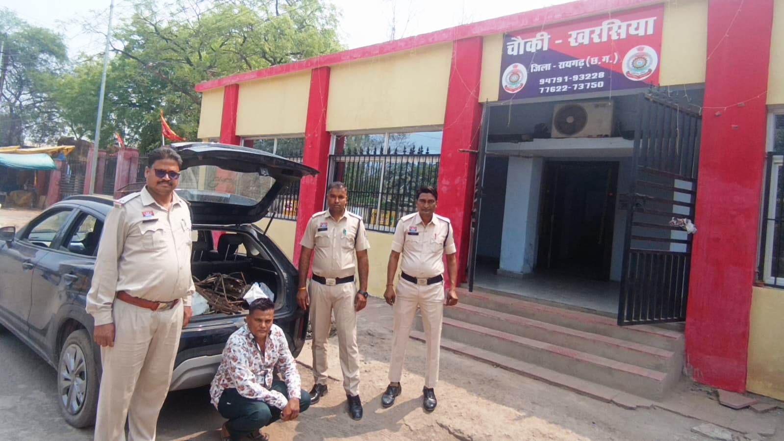 कबाड़ चोरी और अवैध स्क्रैप कारोबार पर पुलिस का प्रहार&mdash; मुखबिर की सूचना पर खरसिया पुलिस ने कार से पकड़ा 190 किलो लोहे का स्क्रैप, आरोपी गिरफ्तार