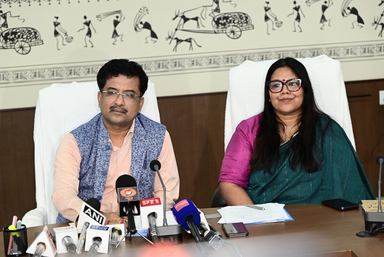 पहली बार एक मंच पर दिखेंगी 43 जनजातियों की पारंपरिक वेशभूषाएँ, नवा रायपुर में दो दिन तक चलेगा &lsquo;आदि परब-