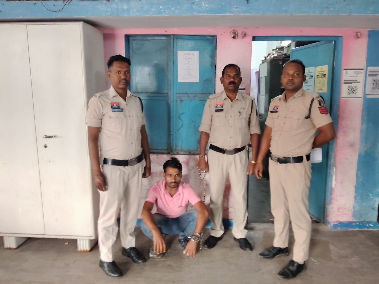 ऑपरेशन आघात&rdquo; का बड़ा धमाका : जूटमिल पुलिस की सतर्कता से गांजा तस्करी का पर्दाफाश, नाकेबंदी में मध्यप्रदेश का तस्कर गिरफ्तार
