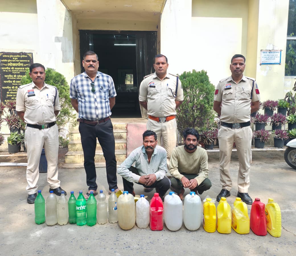 ऑपरेशन आघात&rdquo; का रायगढ़ में जबरदस्त असर &mdash; एक ही दिन में 919 लीटर अवैध शराब जब्त, 36 आरोपी गिरफ्तार, 21 भेजे गए जेल, शराब माफियाओं में मचा हड़कंप