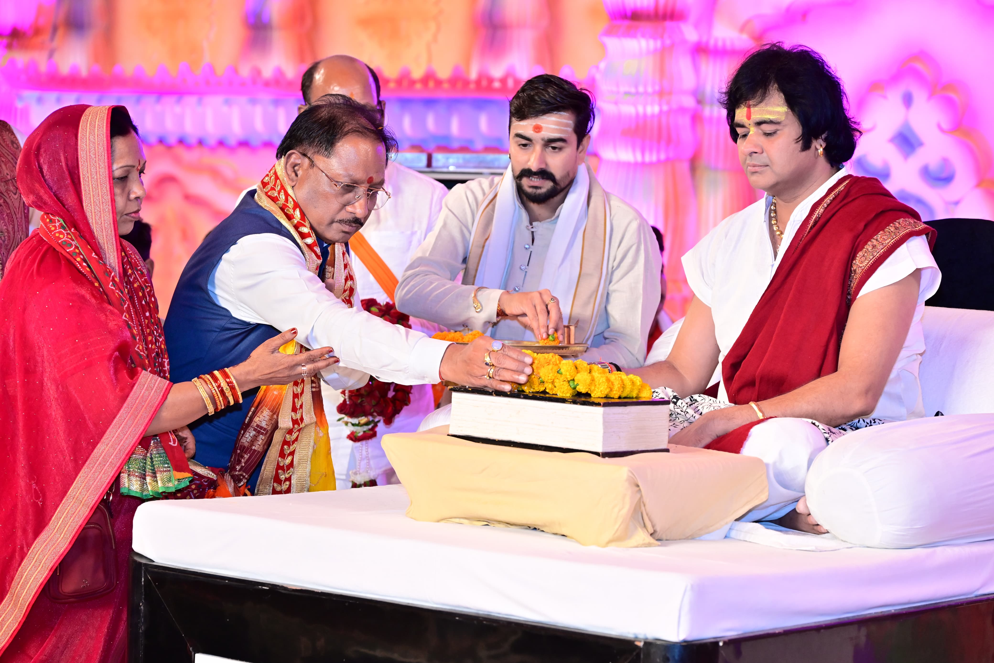 &ldquo;कुनकुरी की पावन धरा बनी राममय: पंचम दिवस पर मुख्यमंत्री विष्णुदेव साय ने श्रीराम कथा में लगाई आस्था की डुबकी, संत चिन्मयानंद बापूजी के श्रीमुख से बहती अमृतमयी कथा में सराबोर हुआ जनमानस