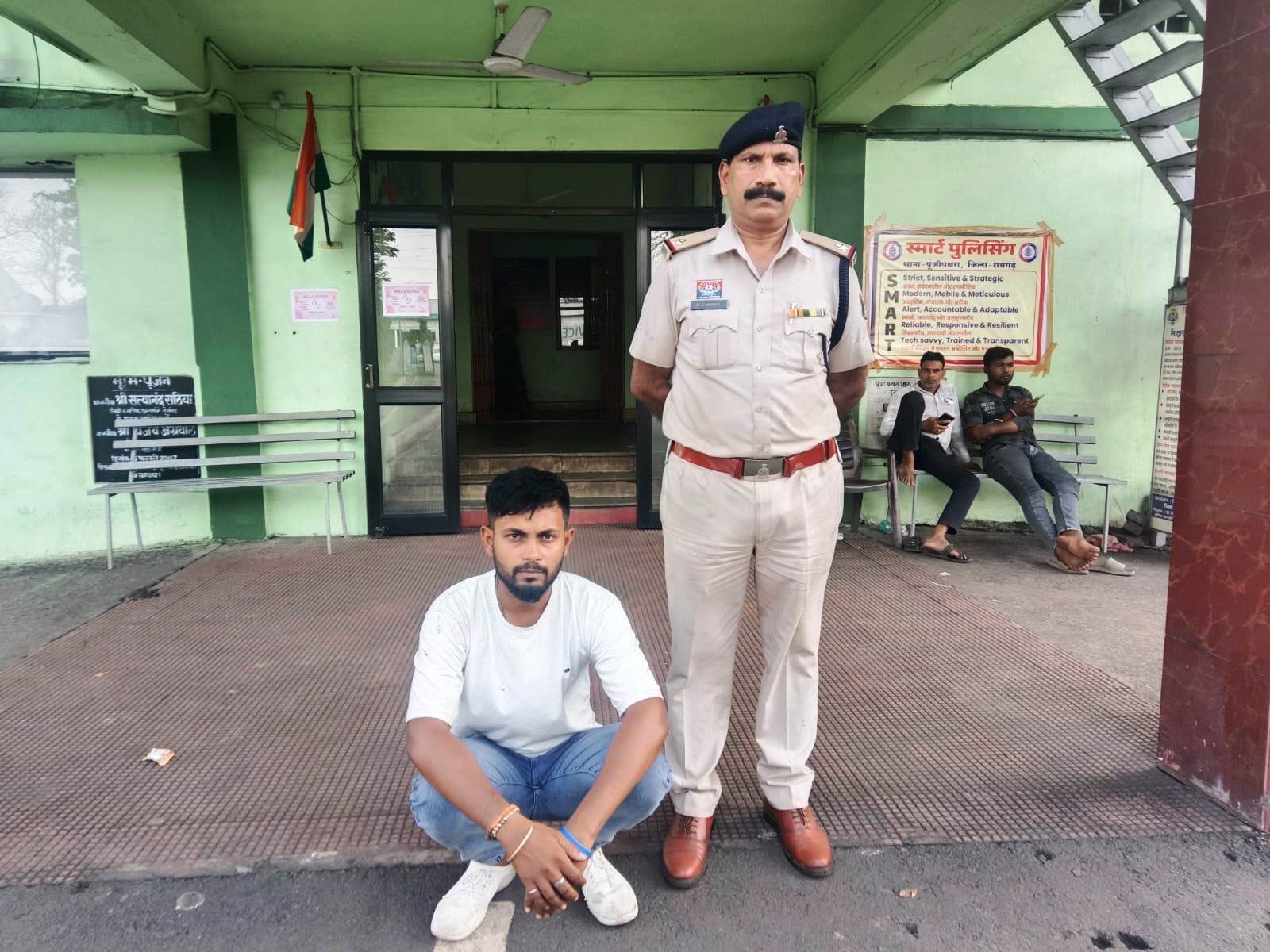 &ldquo;ऑपरेशन तलाश का बड़ा धमाका&mdash;2 साल से फरार ट्रक मालिक अम्बिकापुर से गिरफ्तार, 7.31 लाख के पाइप घोटाले का खुलासा&rdquo;