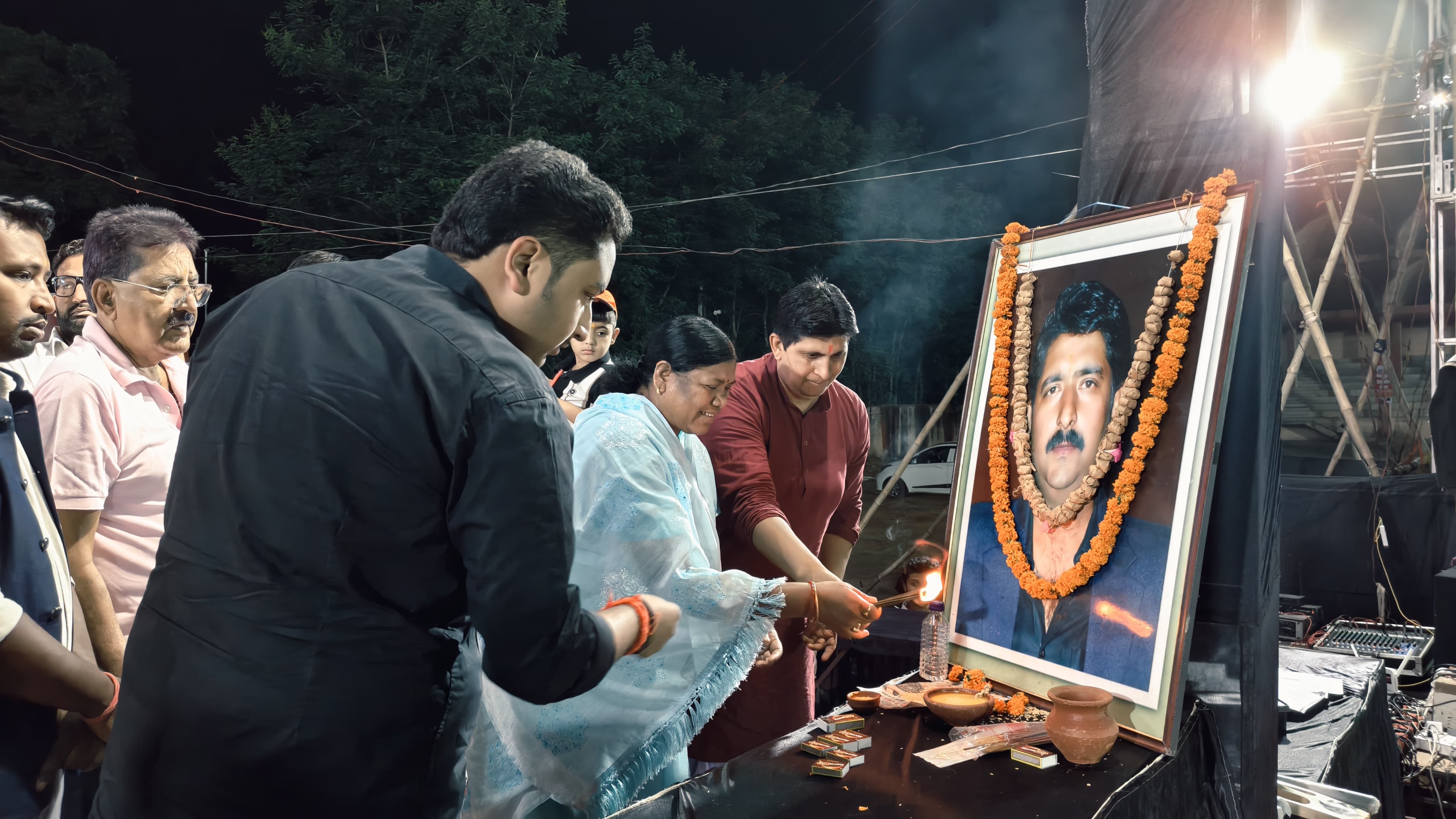 स्व. शत्रुंजय प्रताप सिंह जूदेव स्मृति अंतर्राज्यीय फ्लड लाइट क्रिकेट महाकुंभ का भव्य आगाज़&mdash;रणजीता स्टेडियम रोशनी और रोमांच से हुआ गुलजार, विधायक ने किया शुभारंभ, विजेता को 3.11 लाख का बड़ा इनाम घोषित