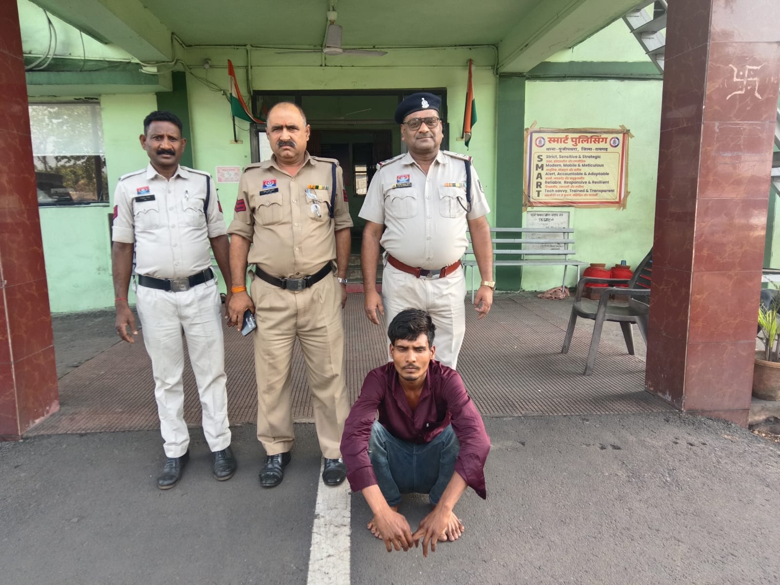 प्रेम और शादी का झांसा देकर नाबालिग से दुष्कर्म करने वाला आरोपी गिरफ्तार &mdash; पूंजीपथरा पुलिस की त्वरित कार्रवाई, पॉक्सो एक्ट के तहत भेजा गया जेल