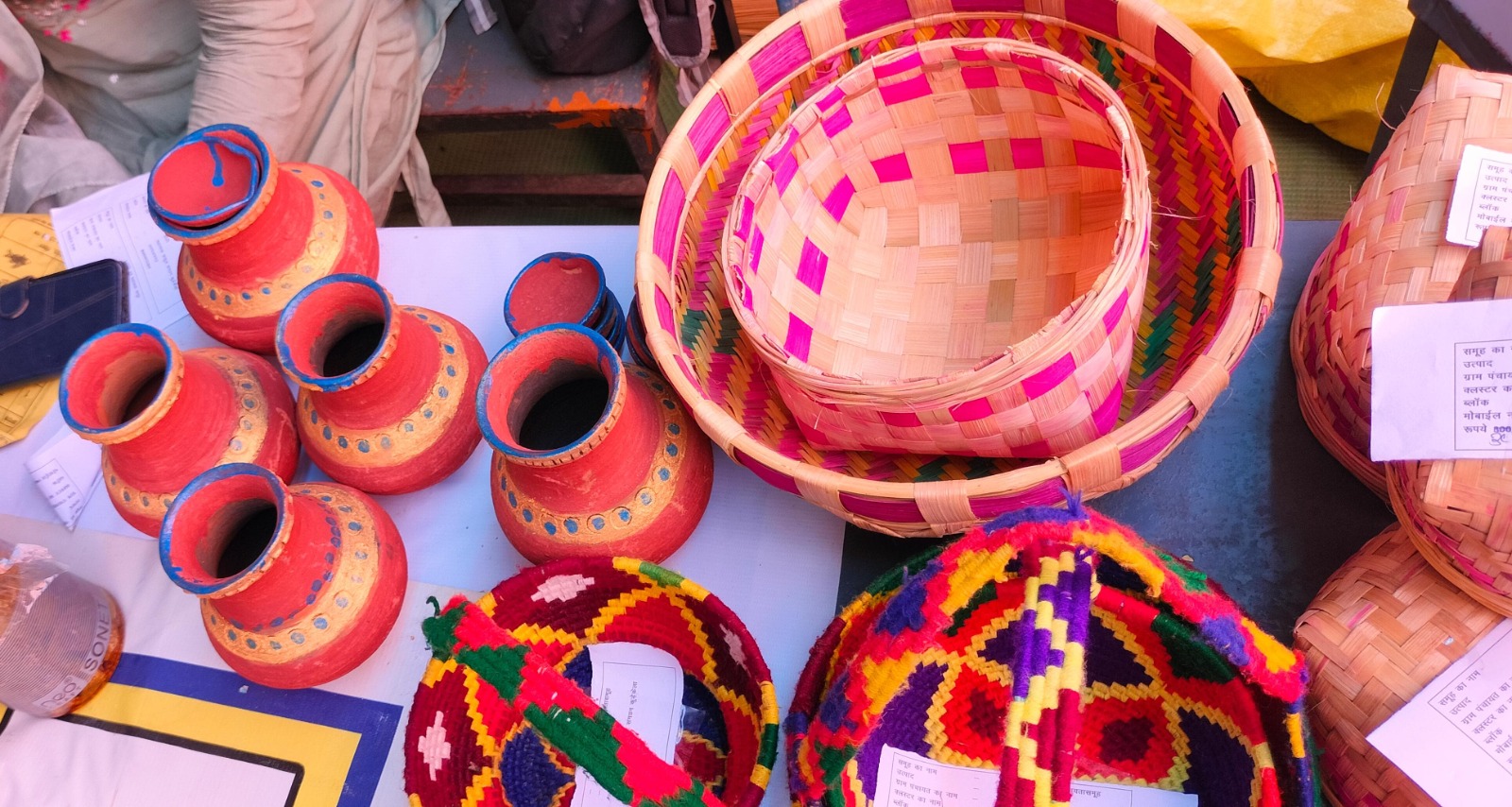 सुशासन तिहार: ग्रामीण महिलाओं को आत्मनिर्भरता और बाजार से जुड़ने का मिला सशक्त मंच,ग्राम हाटी शिविर में स्थानीय उत्पादों के स्टॉल बने आकर्षण का केंद्र