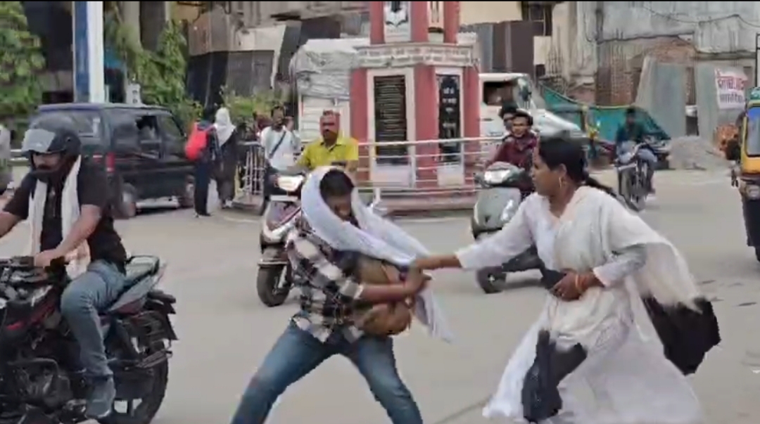 रायगढ़ पुलिस का लाइव एक्शन मोड : चेन स्नैचिंग और लूट की घटनाओं पर जिलेभर में एक साथ हुई हाई अलर्ट मॉक ड्रिल, चंद मिनटों में घेराबंदी कर दबोचे गए संदिग्ध