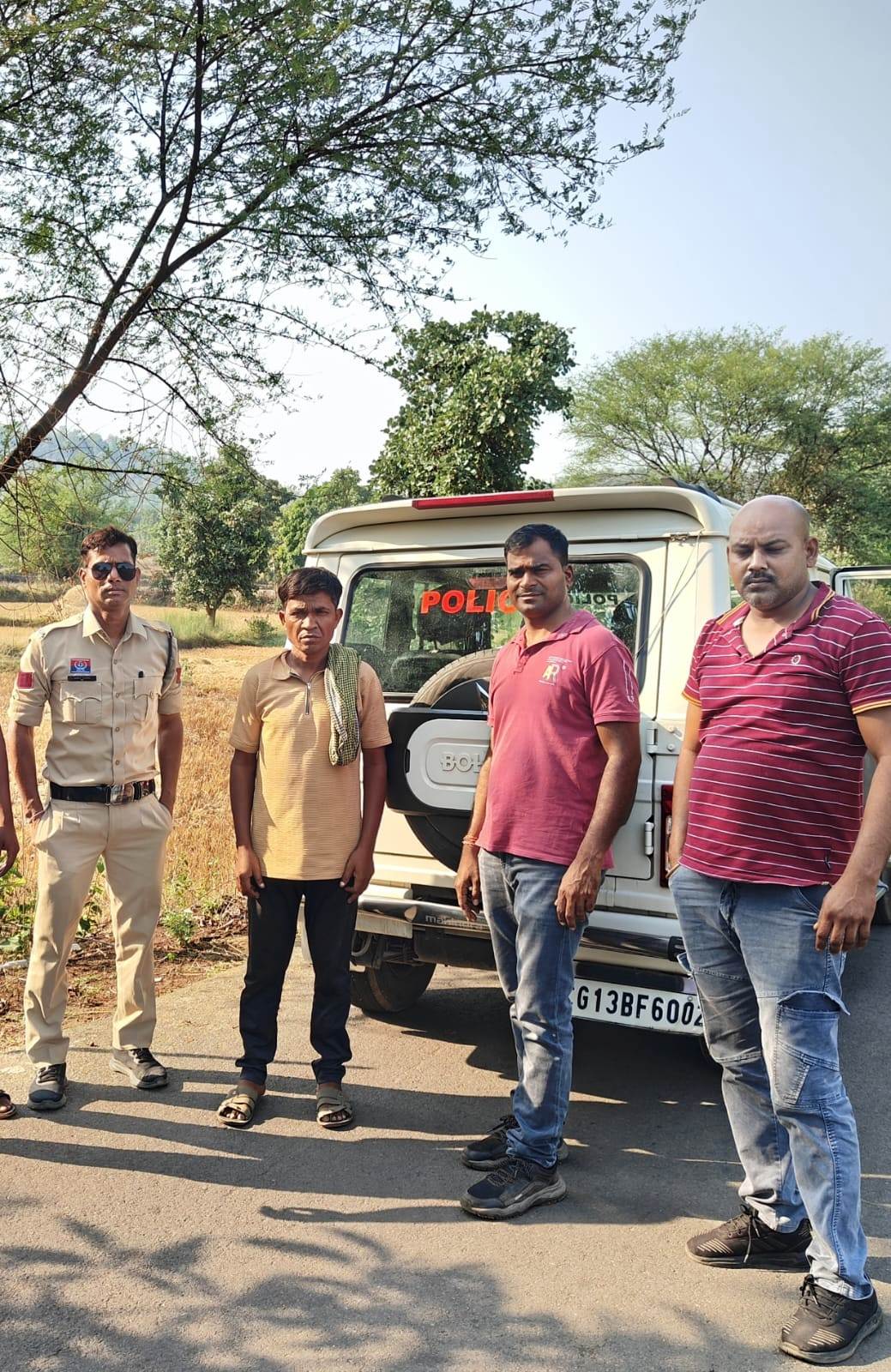 BREAKING : ग्राहक बनकर दुकान में करता था रेकी, फिर मौका मिलते ही उड़ाता था लाखों का सामान... आखिरकार पुलिस के &lsquo;ऑपरेशन क्लीन हंट&rsquo; में चढ़ा हत्थे, चोरी का माल खरीदने वाला भी गिरफ्तार&nbsp;