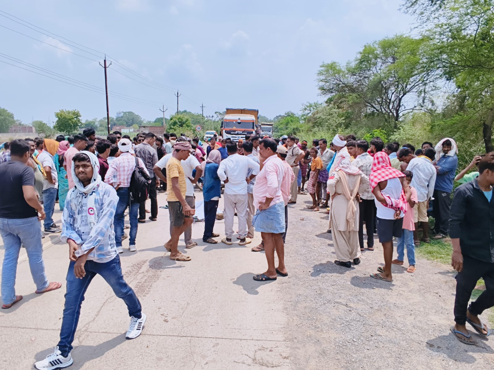 सड़क हादसे के बाद NH-53 जाम करने वालों पर पुलिस का शिकंजा, बलवा समेत कई धाराओं में एफआईआर दर्ज, एसएसपी बोले&mdash; कानून हाथ में लेने वालों पर होगी सख्त कार्रवाई