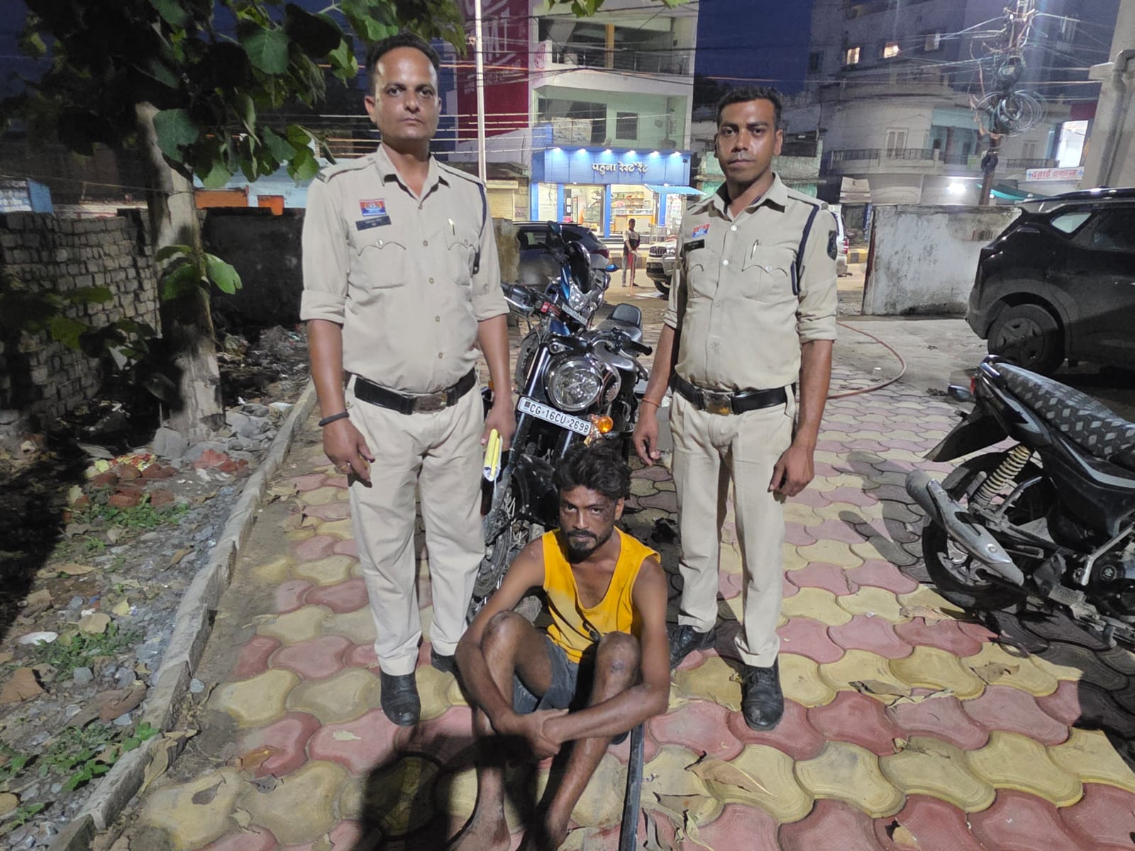 पत्नी को बुलेट से कई बार कुचलने की कोशिश, आरोपी पति गिरफ्तार