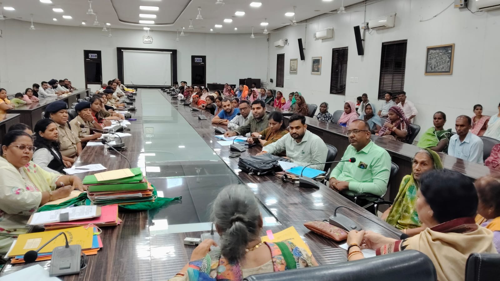 गेल इंडिया को महिला आयोग का कड़ा नोटिस: 9 जुलाई तक 2.50 लाख मुआवजा या नया बोरवेल, प्राचार्य के तबादले की भी सिफारिश