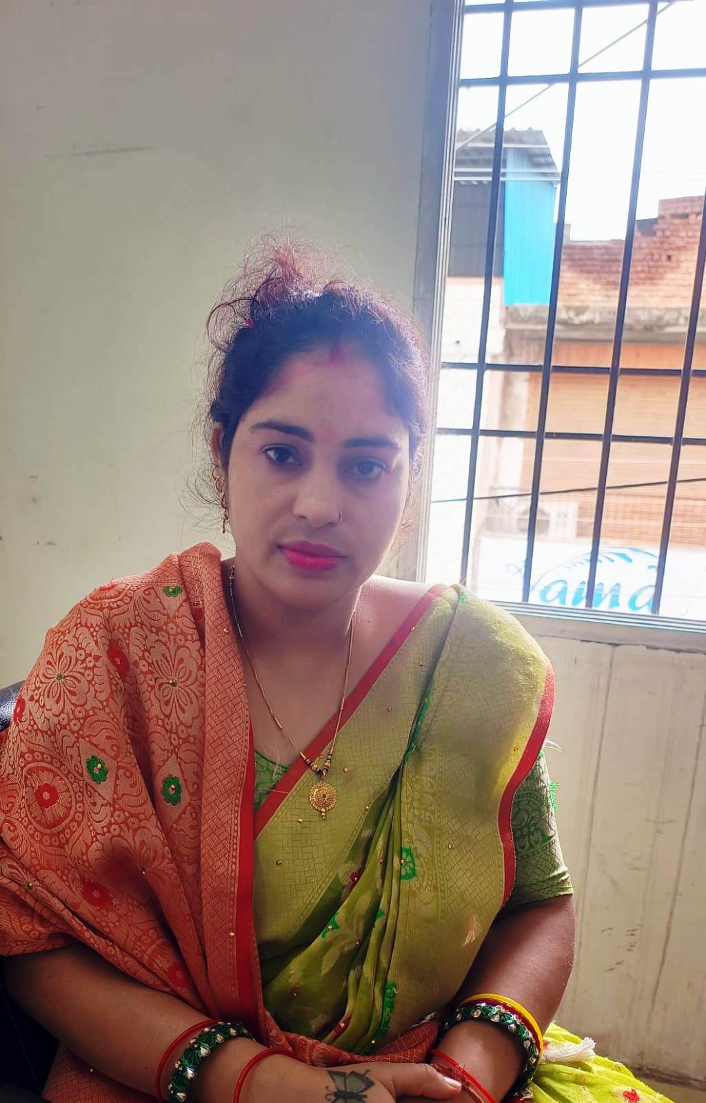 शहीद चौक में सट्टा कारोबार पर पुलिस का छापा, महिला रंगे हाथ गिरफ्तार,ऑपरेशन अंकुश के तहत साइबर थाना और कोतवाली पुलिस की संयुक्त कार्रवाई, मोबाइल, सट्टा-पट्टी और नगदी जब्त