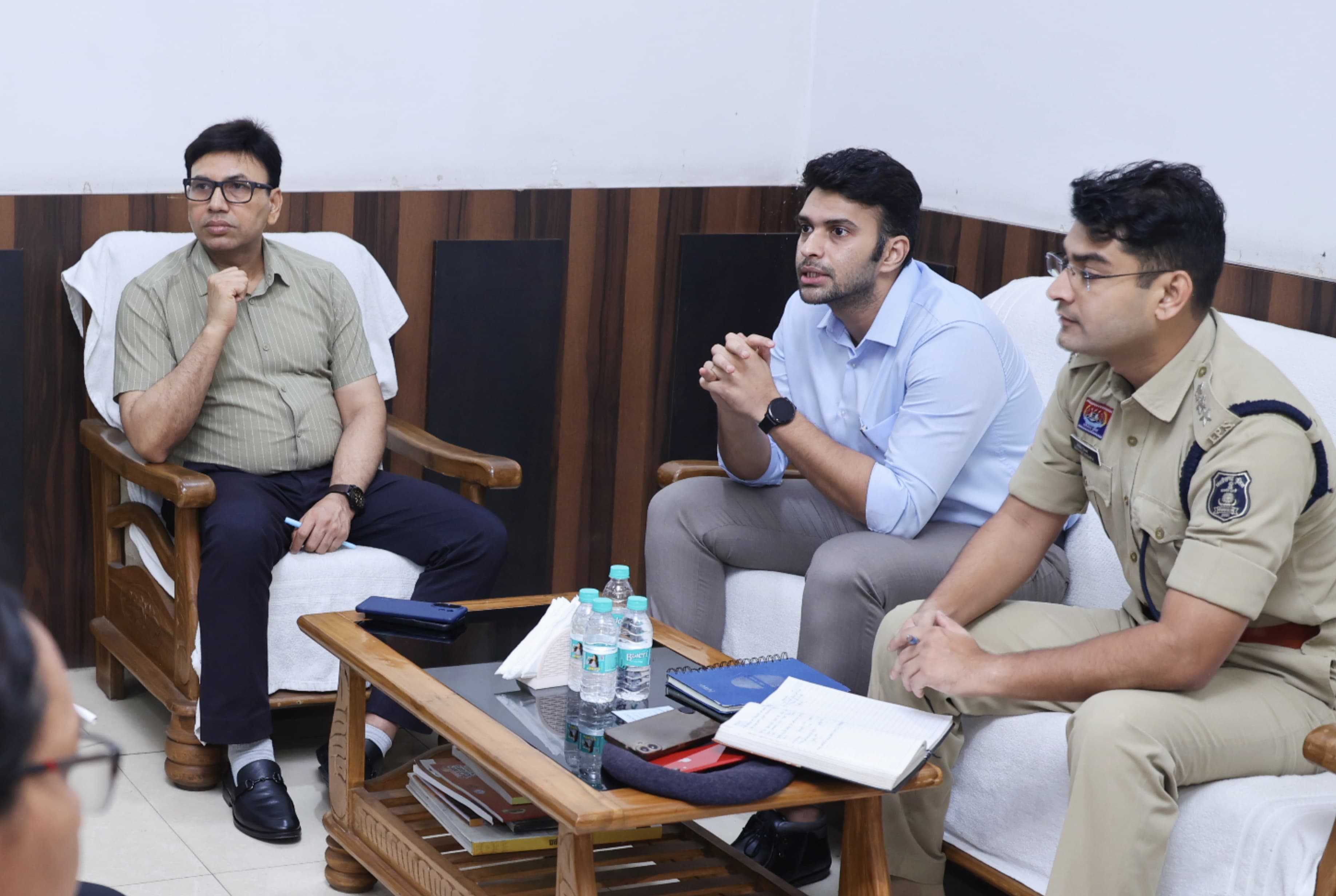 जन-धन की सुरक्षा सर्वोच्च प्राथमिकता, बाढ़ और प्राकृतिक आपदाओं से निपटने प्रशासन की व्यापक तैयारी, 24 घंटे संचालित रहेगी कंट्रोल रूम हेल्पलाइन