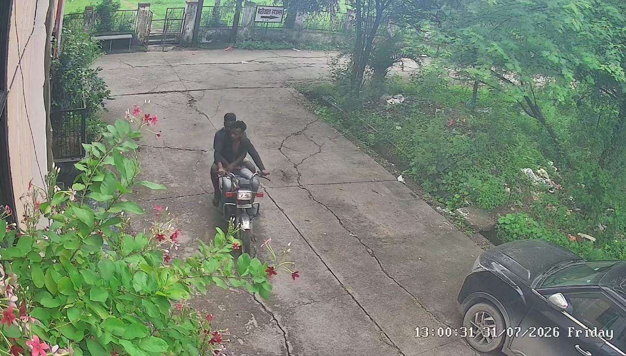 48 घंटे में डबल चोरी का खुलासा, महिला समेत 4 आरोपी गिरफ्तार