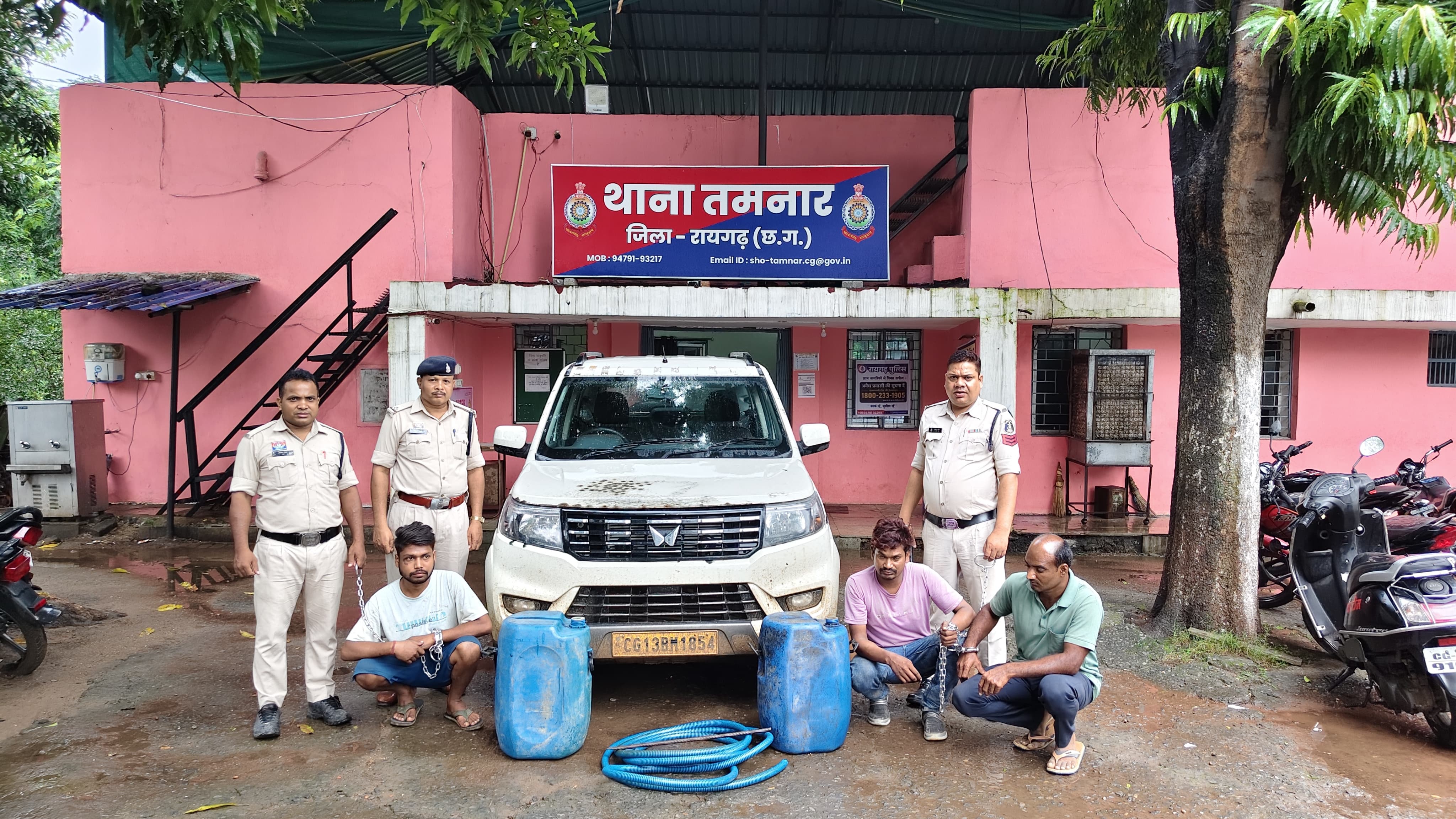 तमनार पुलिस ने डीजल चोर गिरोह का किया भंडाफोड़, खरीदार समेत तीन गिरफ्तार