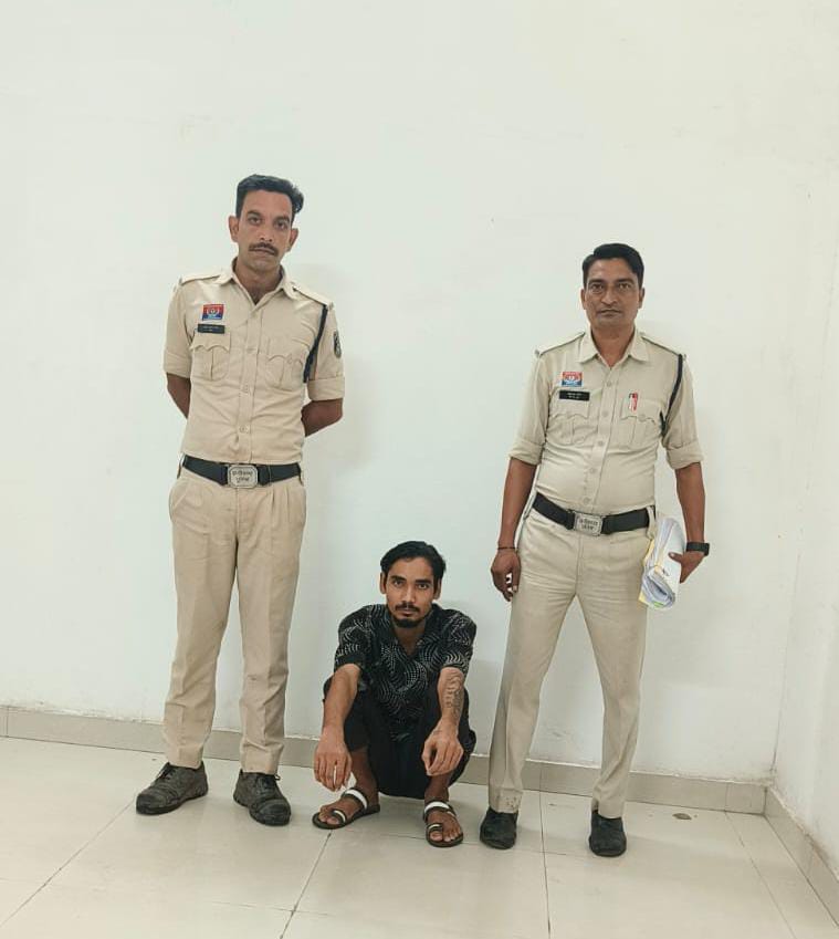 खरसिया पुलिस की त्वरित कार्रवाई: नाबालिग से दुष्कर्म के आरोपी को मामा के घर से दबोचा, पॉक्सो एक्ट में भेजा जेल