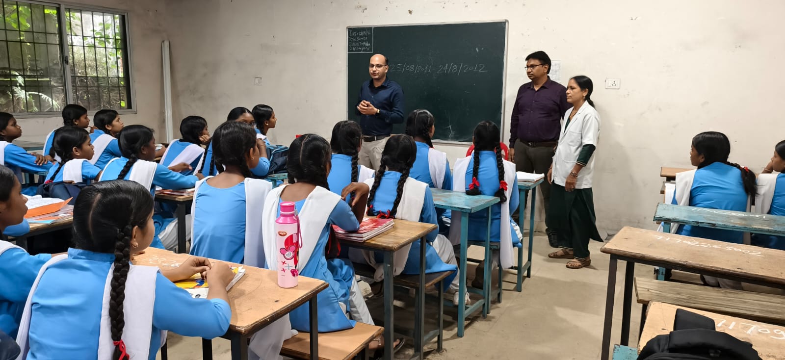 जिले के स्कूलों में एचपीवी टीकाकरण महाअभियान तेज, बालिकाओं को मिल रहा सर्वाइकल कैंसर से बचाव का सुरक्षा कवच