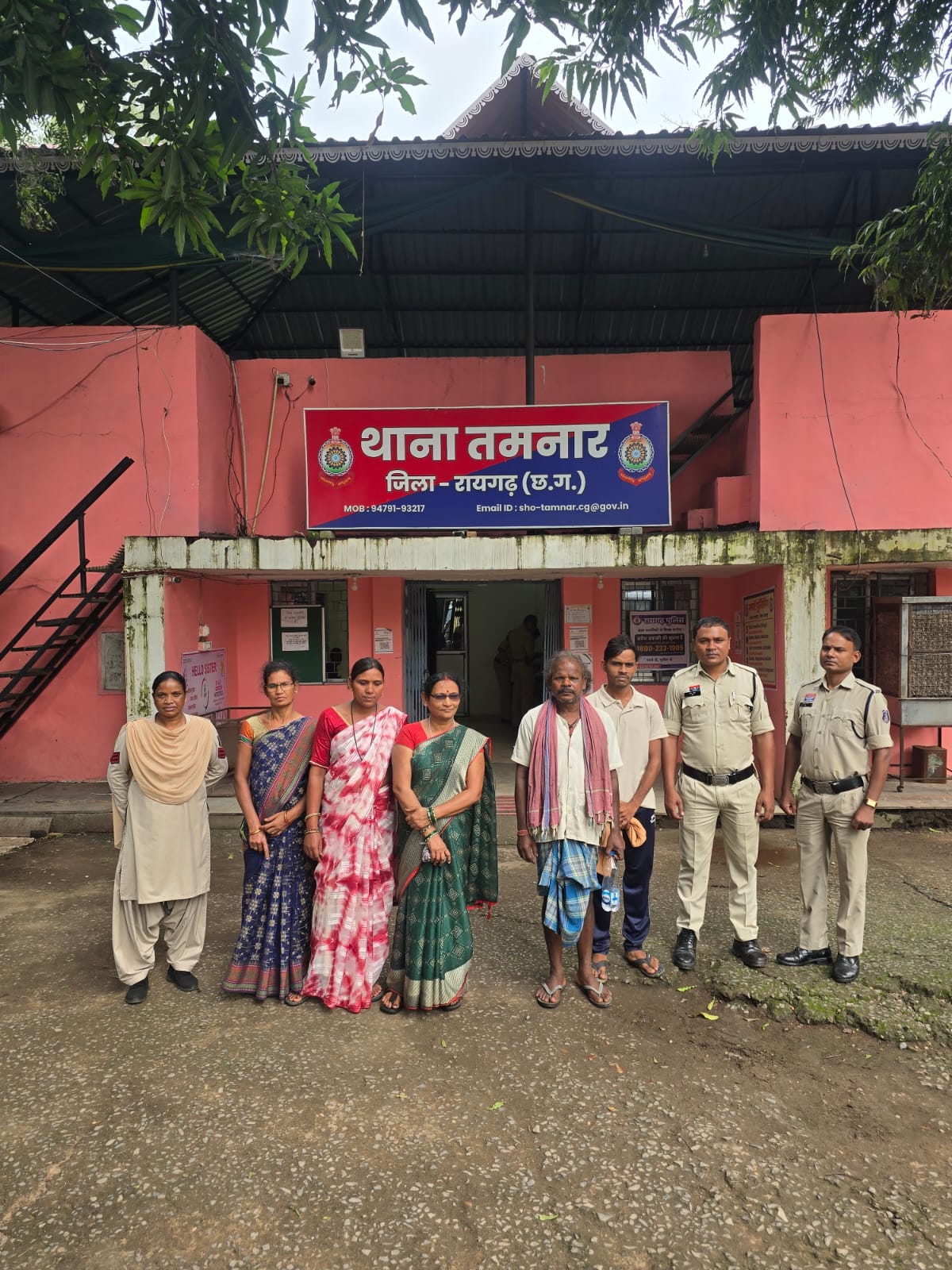 ऑपरेशन &lsquo;क्लीन हंट&rsquo; में रायगढ़ पुलिस की बड़ी कार्रवाई: CHP चौक लिबरा हिंसा मामले में 3 महिलाओं समेत 5 और आरोपी गिरफ्तार, पुलिस बल पर हमला, लूटपाट, आगजनी और बलवा जैसे गंभीर आरोपों में भेजे गए न्यायिक रिमांड पर