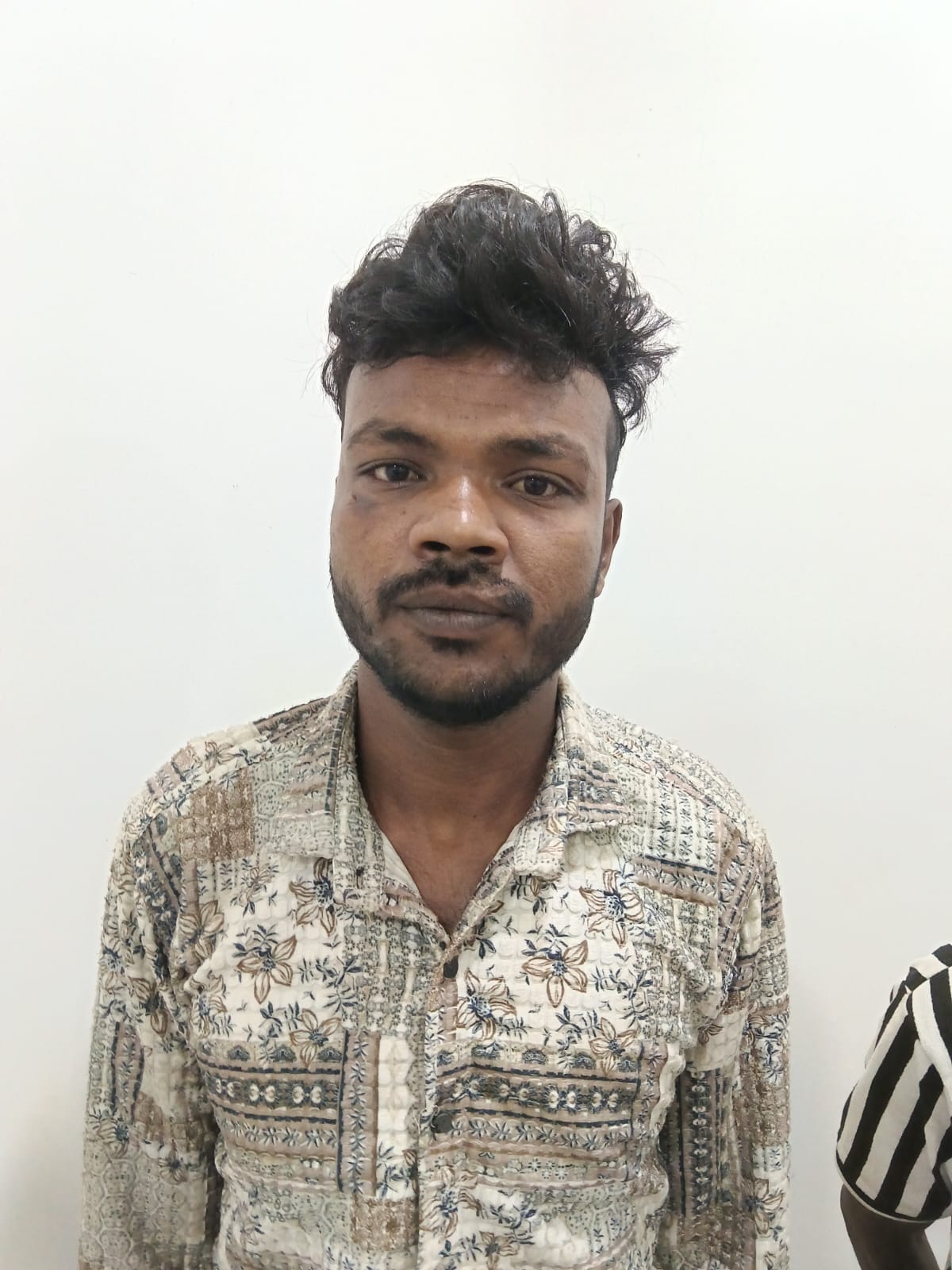 शोरूम यार्ड से 4 एक्टिवा चोरी का खुलासा, आदतन बदमाश समेत दो गिरफ्तार; 4.50 लाख की संपत्ति बरामद