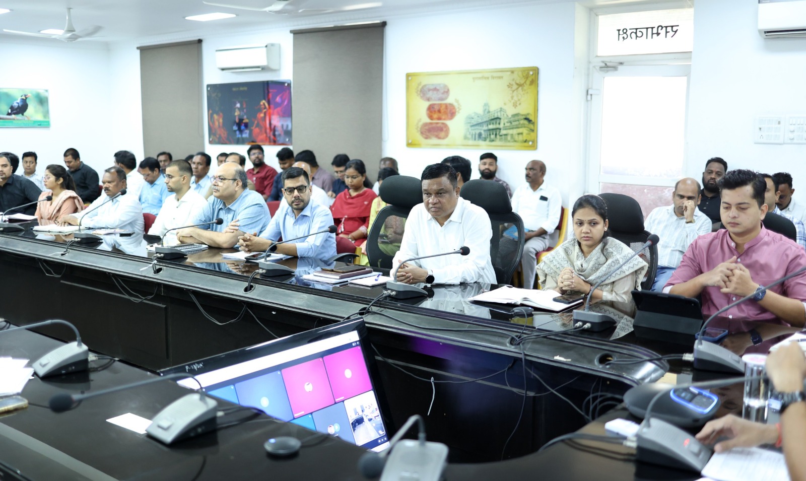 रायगढ़ में धान खरीदी की निगरानी के लिए 112 केंद्रों पर नोडल अधिकारी नियुक्त,कोचियों-बिचौलियों और अवैध धान परिवहन पर रहेगी नजर, वास्तविक किसानों से ही होगी धान खरीदी