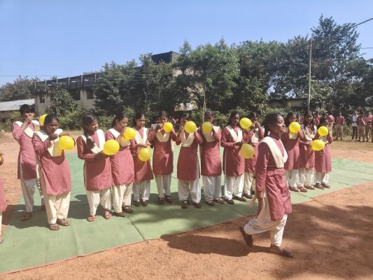 संकल्प शिक्षण संस्थान में मनाया गया बाल दिवस ,पुलिस अधीक्षक ने सिटी कोतवाली में दसवीं &nbsp;के टॉपर्स बच्चों &nbsp;को किया सम्मानित&nbsp;