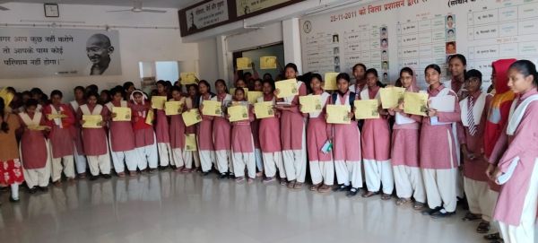 बेटी बचाओ&ndash;बेटी पढ़ाओ अभियान के तहत व्यापक जागरूकता कार्यक्रम आयोजित, कानूनी अधिकार, हेल्पलाइन व सुरक्षा उपायों की दी गई जानकारी