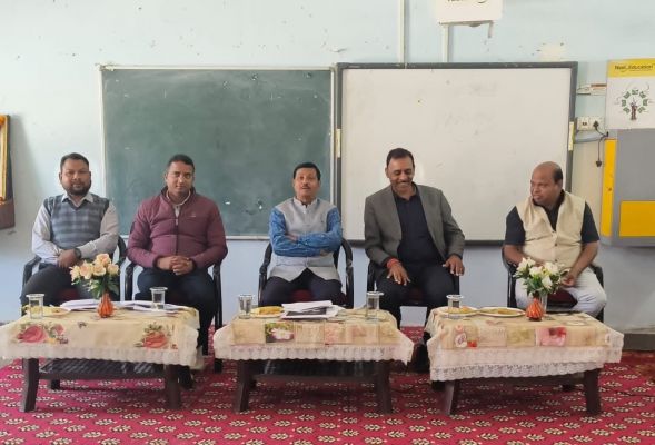 पत्थलगांव में प्राचार्यों की समीक्षा बैठक, अनुपस्थितों को शो-काज नोटिस जारी करने डीईओ ने दिए निर्देश