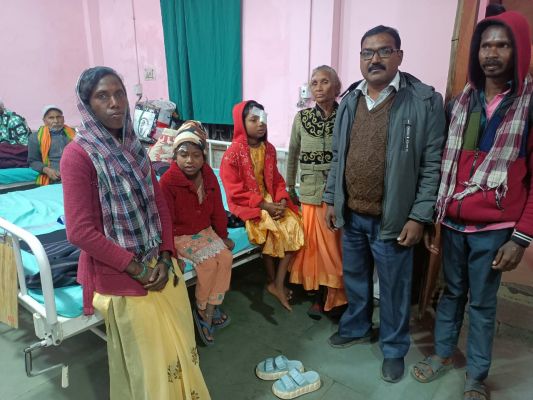 कलेक्टर के निर्देशन में जिले में नेत्र स्वास्थ्य सेवाओं का सफलता पूर्वक विस्तार,जन्मजात मोतियाबिंद के 8 बच्चों की आंखों की रोशनी लौटी, परिजनों ने जताया आभार