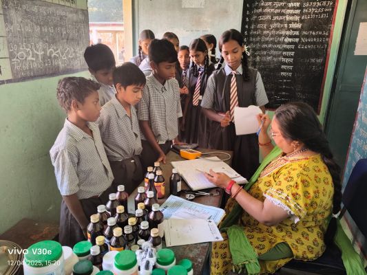 आयुष केन्द्र लोईंग में जनस्वास्थ्य शिविरों का आयोजन, सैकड़ों लोग हुए लाभान्वित