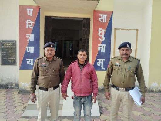 ऑपरेशन शंखनाद का असर: जशपुर पुलिस ने 10 गौवंश तस्करों के चंगुल से छुड़ाए, एक गिरफ्तार