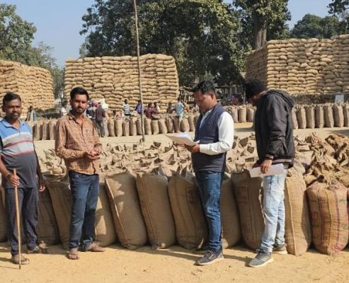 वीडियो कॉन्फ्रेंसिंग के माध्यम से कलेक्टर ने नोडल अधिकारियों की ली समीक्षा बैठक,किसानों को समर्थन मूल्य पर उनके वास्तविक धान विक्रय करने के कोई परेशानी ना हो&ndash;कलेक्टर