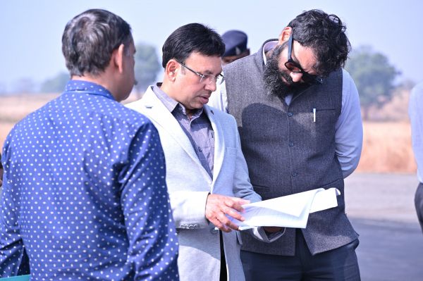 राष्ट्रपति श्रीमती द्रौपदी मुर्मू के प्रस्तावित आगमन की तैयारी के संबंध में कलेक्टर एवं एसएसपी ने आगडीह का किया निरीक्षण
