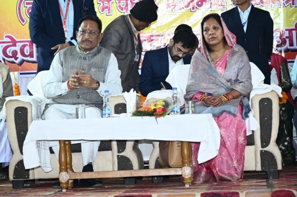 प्रशासनिक व्यवस्था के सुचारू संचालन में पेंशनर सदस्यों का शासकीय अनुभव महत्वपूर्ण - मुख्यमंत्री श्री साय, सरगुजा संभागीय पेंशनर सम्मेलन में हुए शामिल
