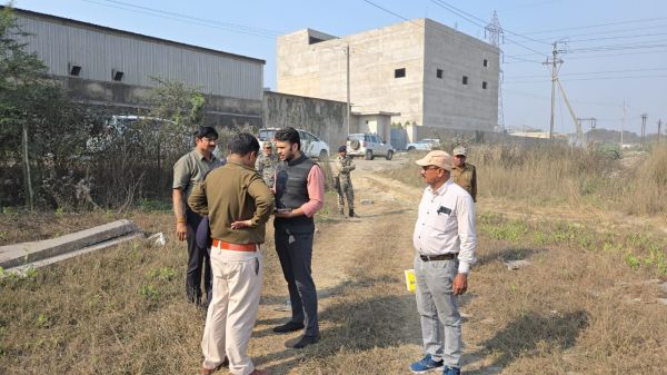कलेक्टर ने शहर में विकास कार्यों का निरीक्षण कर नागरिक सुविधाओं के विस्तार और सुव्यवस्थित विकास पर अधिकारियों को दिए दिशा-निर्देश"