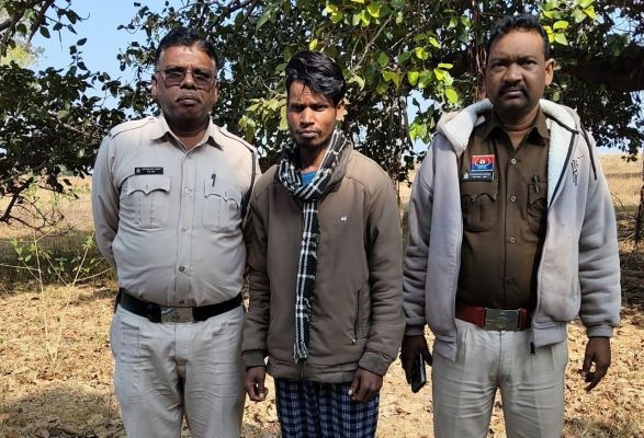 ऑपरेशन मुस्कान के तहत जशपुर पुलिस को बड़ी सफलता, दो गुम नाबालिग बालिकाएं सकुशल बरामद, एक आरोपी गिरफ्तार