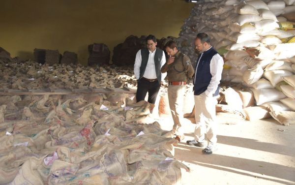 ओवरलोडिंग, रिसायक्लिंग और फर्जी कस्टम मिलिंग में फंसी राइस मिलें, 14 मिल सील, हजारों क्विंटल धान जब्त, जिलेभर में मची सनसनी