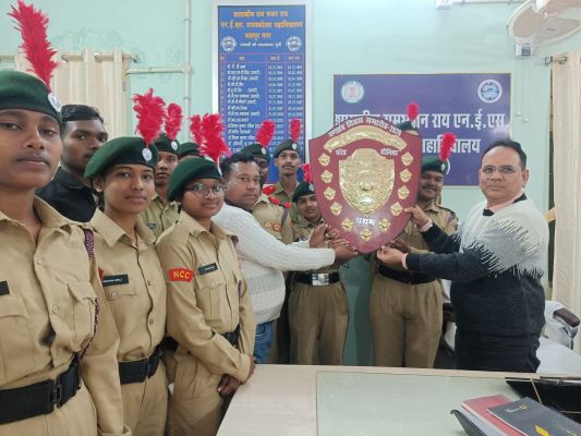 राष्ट्रभक्ति, अनुशासन और समर्पण का अद्भुत संगम, गणतंत्र दिवस पर राम भजन राय एनईएस कॉलेज जशपुर के एनसीसी कैडेट्स ने जीता प्रथम पुरस्कार