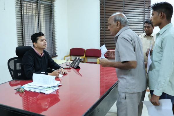 जनदर्शन में सुनी गई जनसामान्य की समस्याएं,प्राप्त आवदेनों के त्वरित निराकरण के दिए गए निर्देश